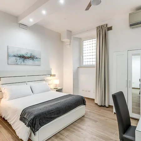 アパート New Flat In Front Stpeter Square