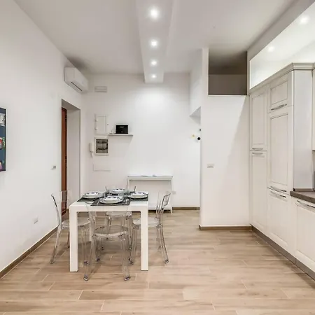 アパート New Flat In Front Stpeter Square ローマ