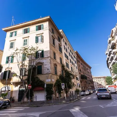 New Flat In Front Stpeter Square *