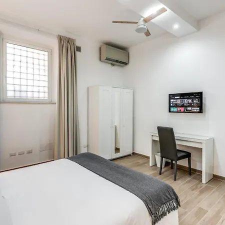 New Flat In Front Stpeter Square Apartment