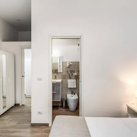 New Flat In Front Stpeter Square アパート