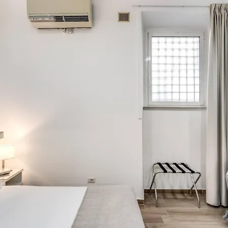 アパート New Flat In Front Stpeter Square *