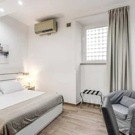 アパート New Flat In Front Stpeter Square ローマ