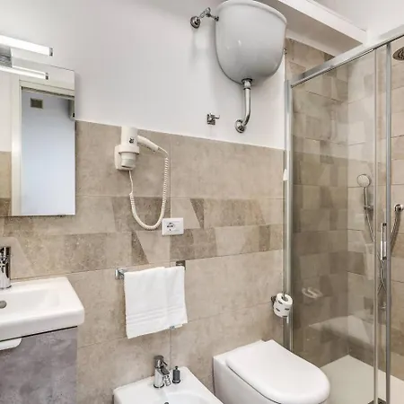 New Flat In Front Stpeter Square *