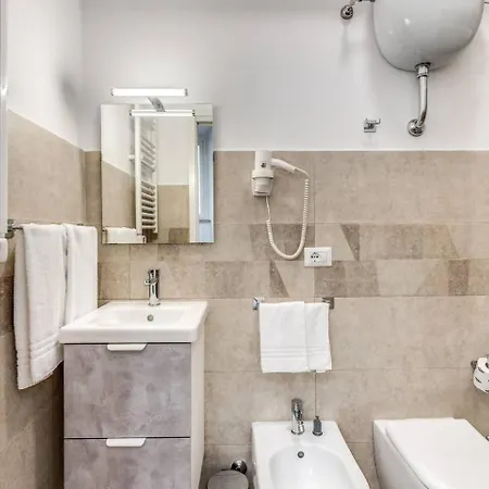 New Flat In Front Stpeter Square