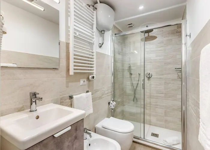 New Flat In Front Stpeter Square *